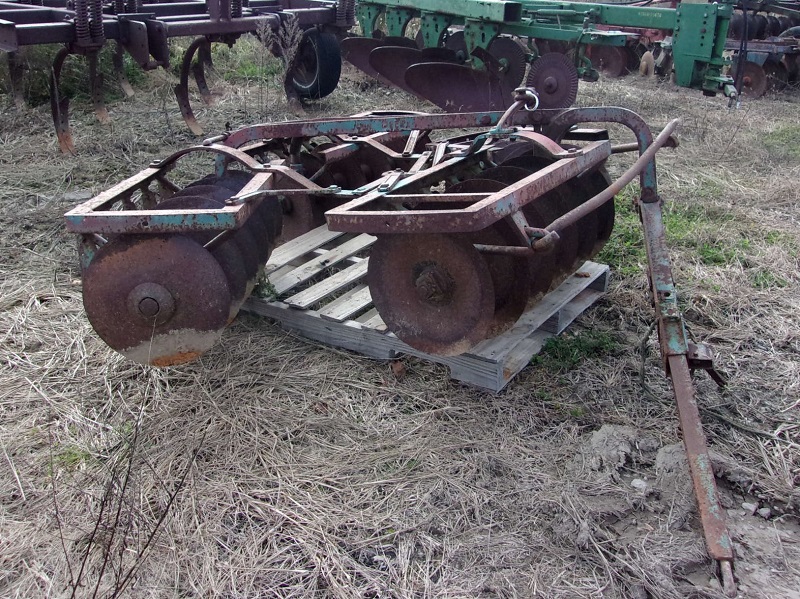 Used drag disc for sale at Baker & Sons Equipment
